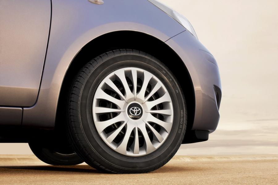  Toyota Yaris 2009 года  (фото 7 из 59)